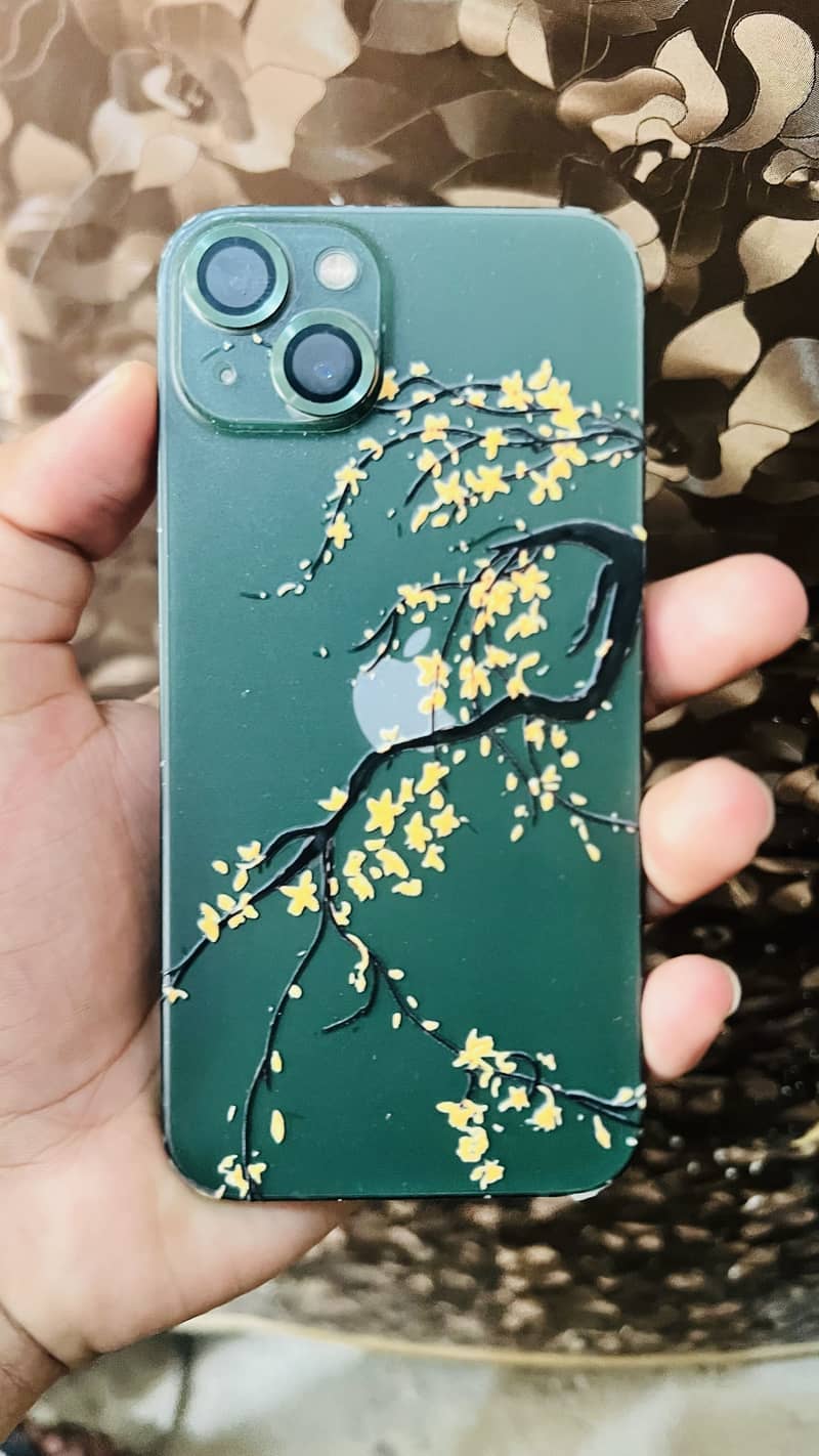 Apple iPhone 13 2