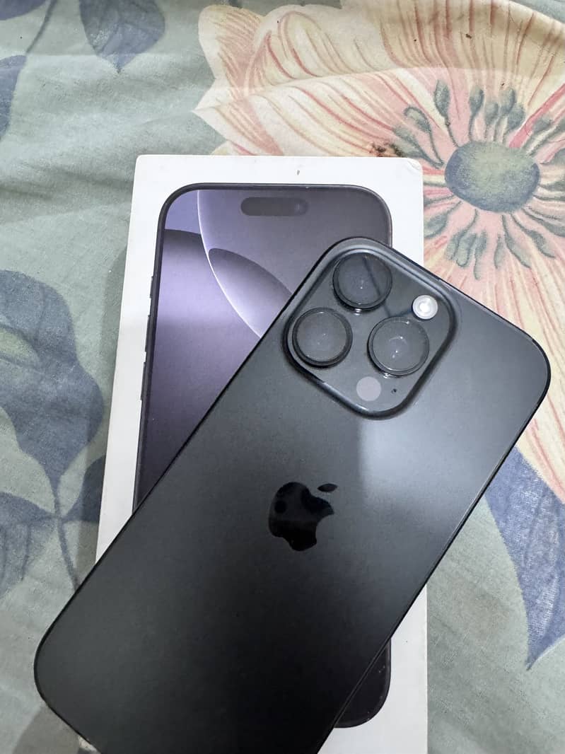 Apple iPhone 16 Pro 2