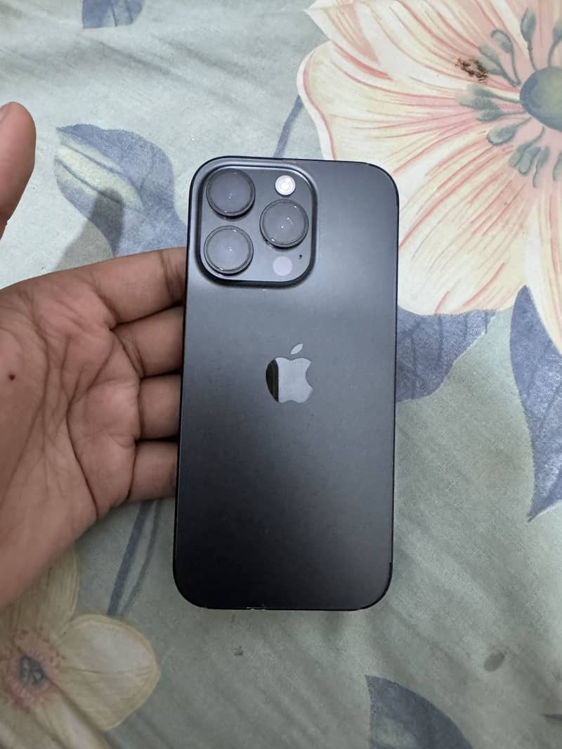 Apple iPhone 16 Pro 6