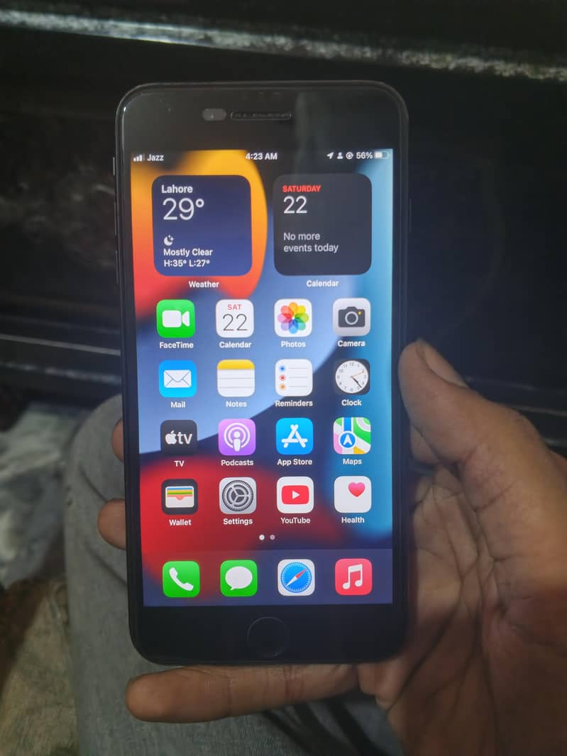 Apple iPhone 7 Plus 0