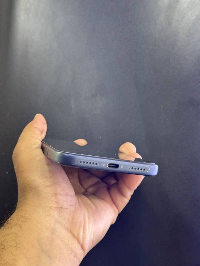 Apple iPhone 17 Pro Max 7