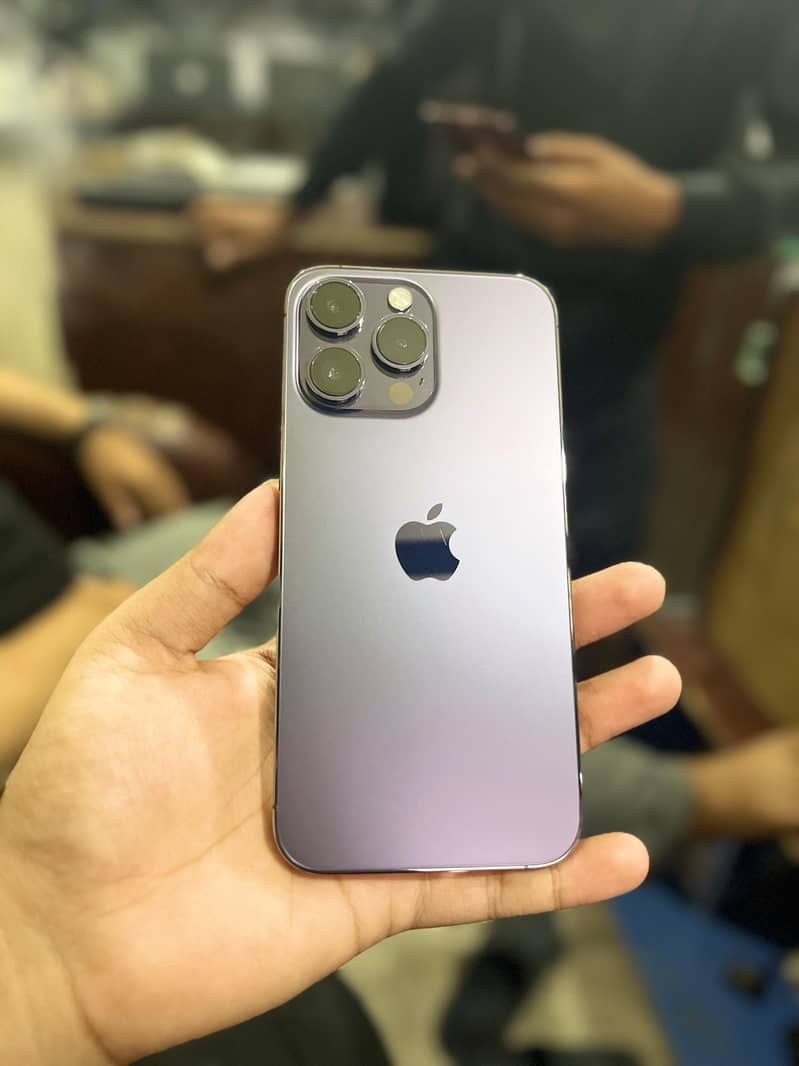 Apple iPhone 14 Pro Max 6