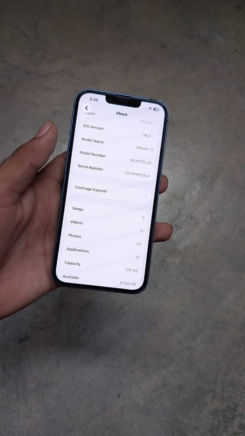 Apple iPhone 13 2