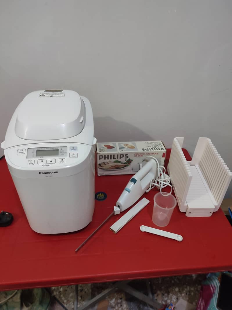 Panasonic  Bread Maker/Dough Maker with Accessories 1