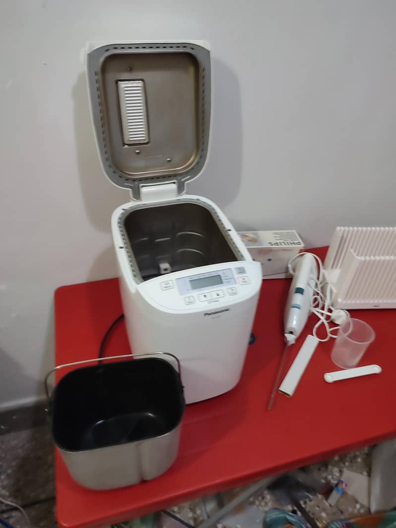 Panasonic  Bread Maker/Dough Maker with Accessories 19