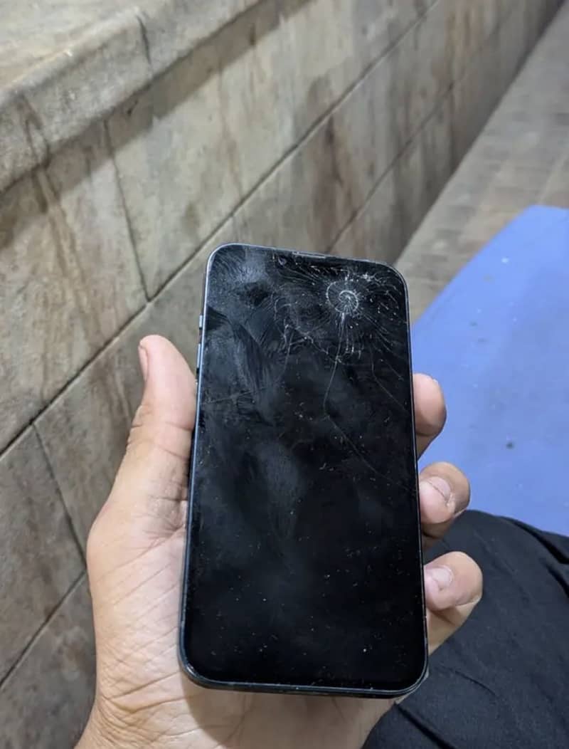 Apple iPhone 14 7