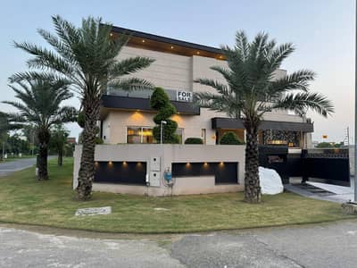 1 KANAL ELEGANT AND FULLY FURNISHED BUNGALOW WIH BASEMENT IS AVAILABLE IN THE BEST BLOCK OF DHA LAHORE.
