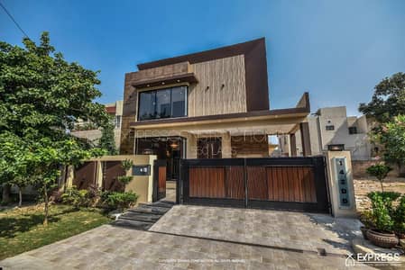 1 KANAL ELEGANT AND FULLY MAINTAINED SUPER HOT LOCATED BUNGALOW IS AVAILABLE IN THE BEST BLOCK OF DHA LAHORE.