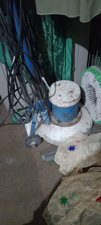 floor maintanor machine