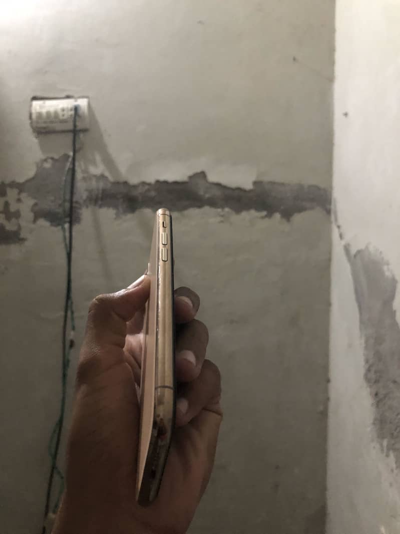 Apple iPhone 11 0