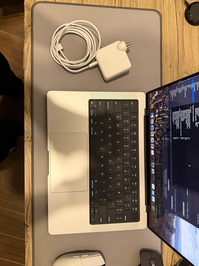 Macbook Pro M4 Pro 1