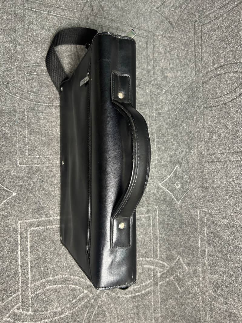 laprop leather bag 6