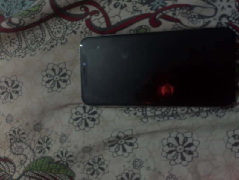Apple iPhone X 3