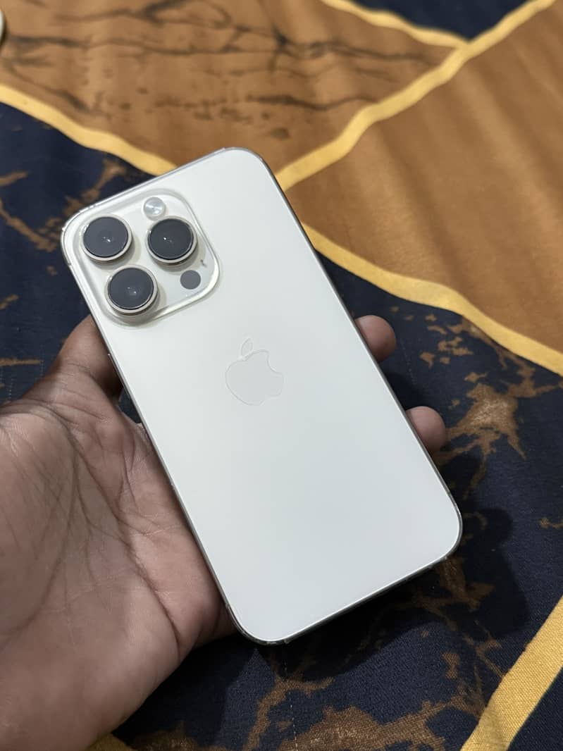 Apple iPhone 14 Pro 2
