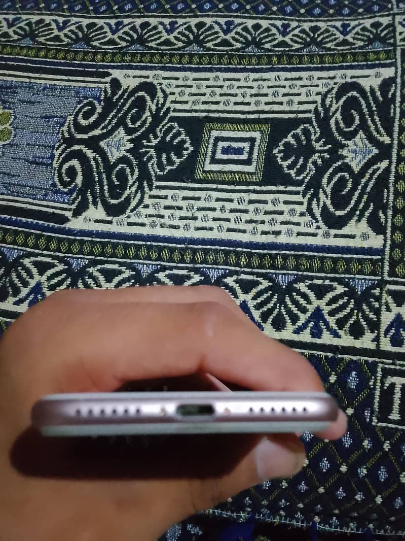 Apple iPhone 7 2