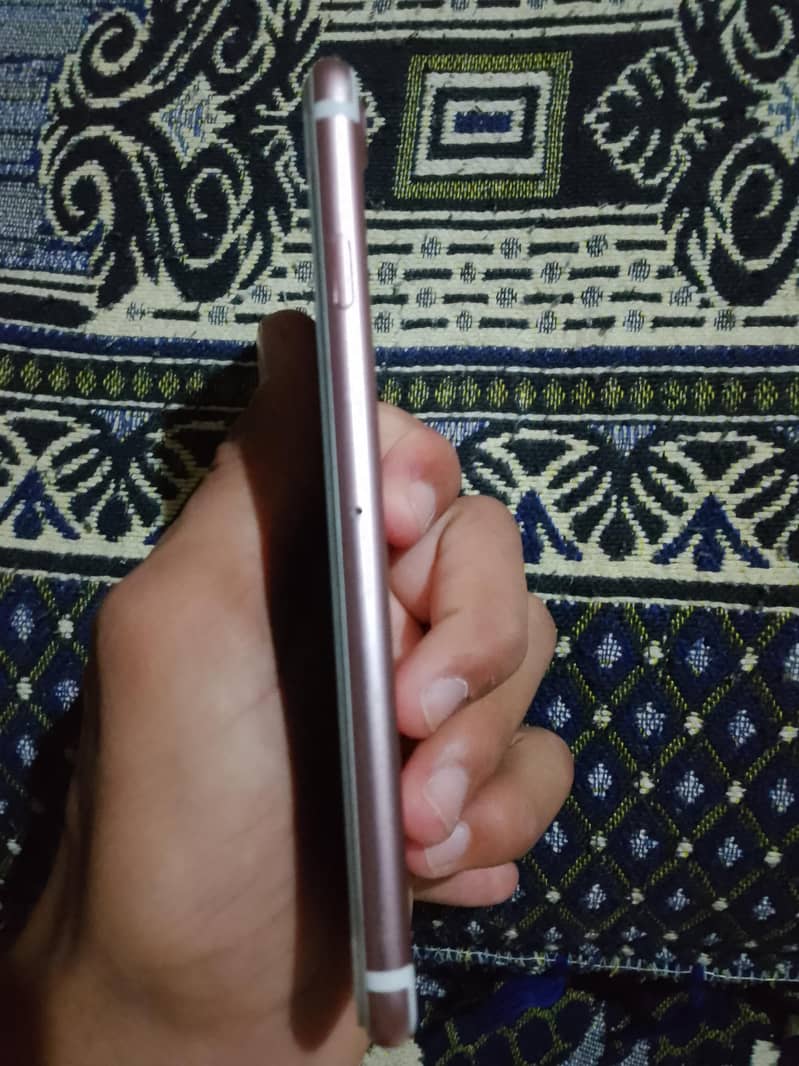 Apple iPhone 7 5