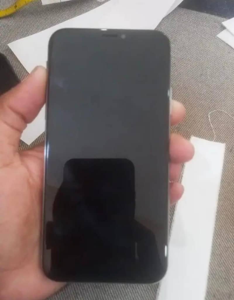 Apple iPhone XS 1