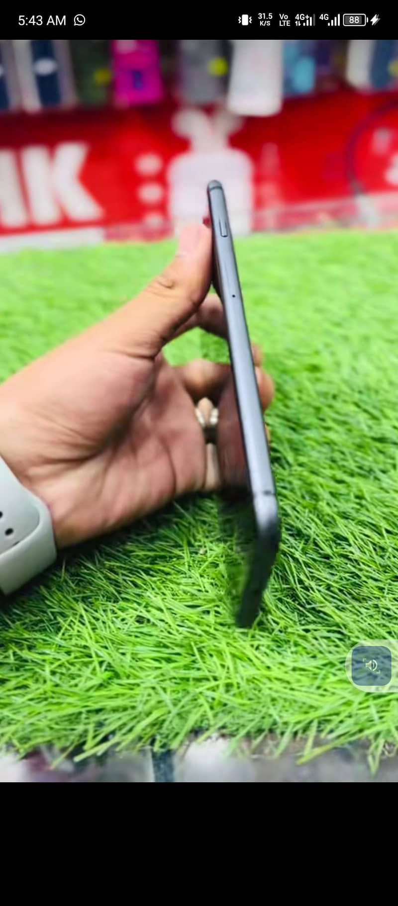Apple iPhone 8 Plus 2
