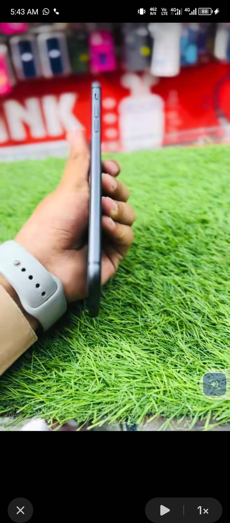 Apple iPhone 8 Plus 3