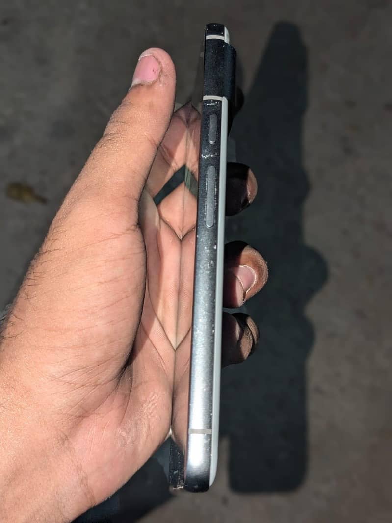Google Pixel 8 1