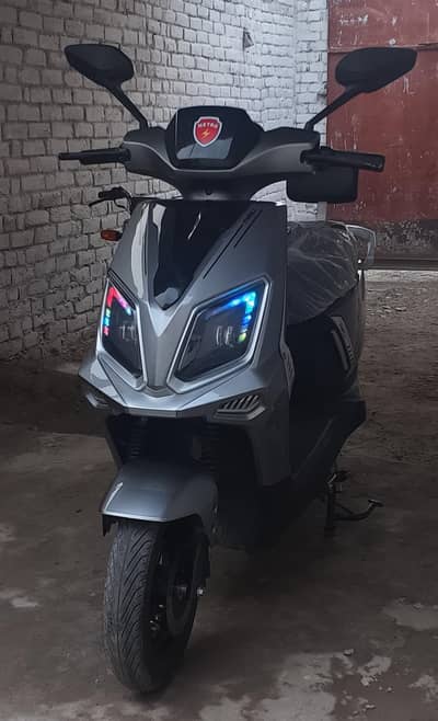 Metro Thrill pro Scooty like Brand New Fresh Conditin just3Months used