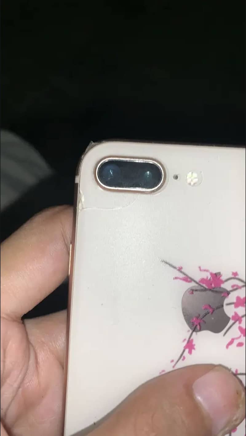 Apple iPhone 8 Plus 2