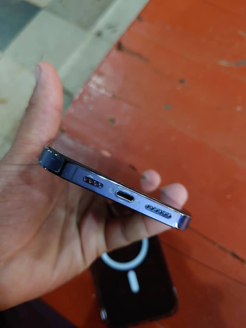 Apple iPhone 14 Pro Max 2