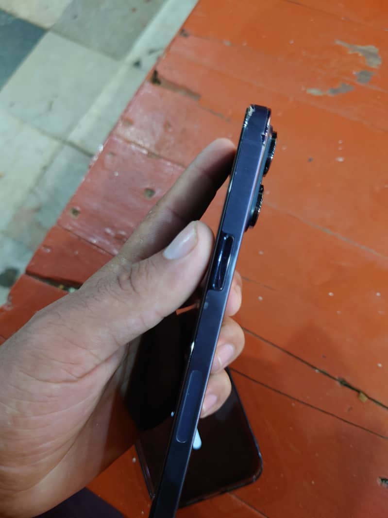 Apple iPhone 14 Pro Max 4