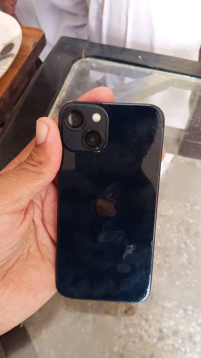 Apple iPhone 13 4