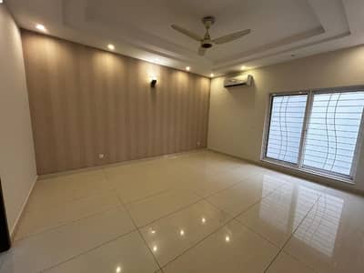1 KANAL ELEGANT AND FULLY MAINTAINED BRAND NEW BUNGALOW IS AVAILABLE IN THE BEST BLOCK OF DHA LAHORE | ACs INSTALLED