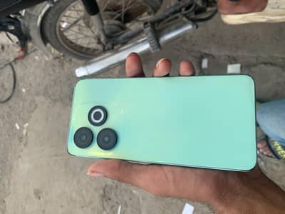 Infinix Smart 8 4 : 64 exchange possible only iphone