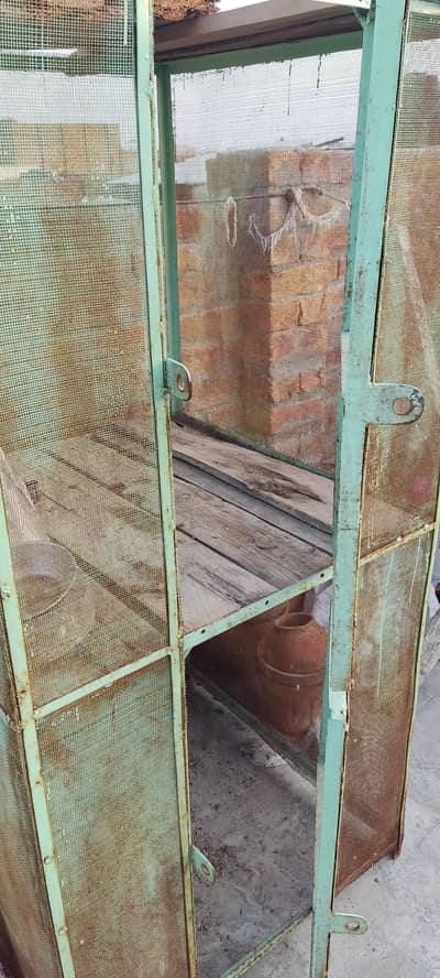 Cage for sale best for Hen's