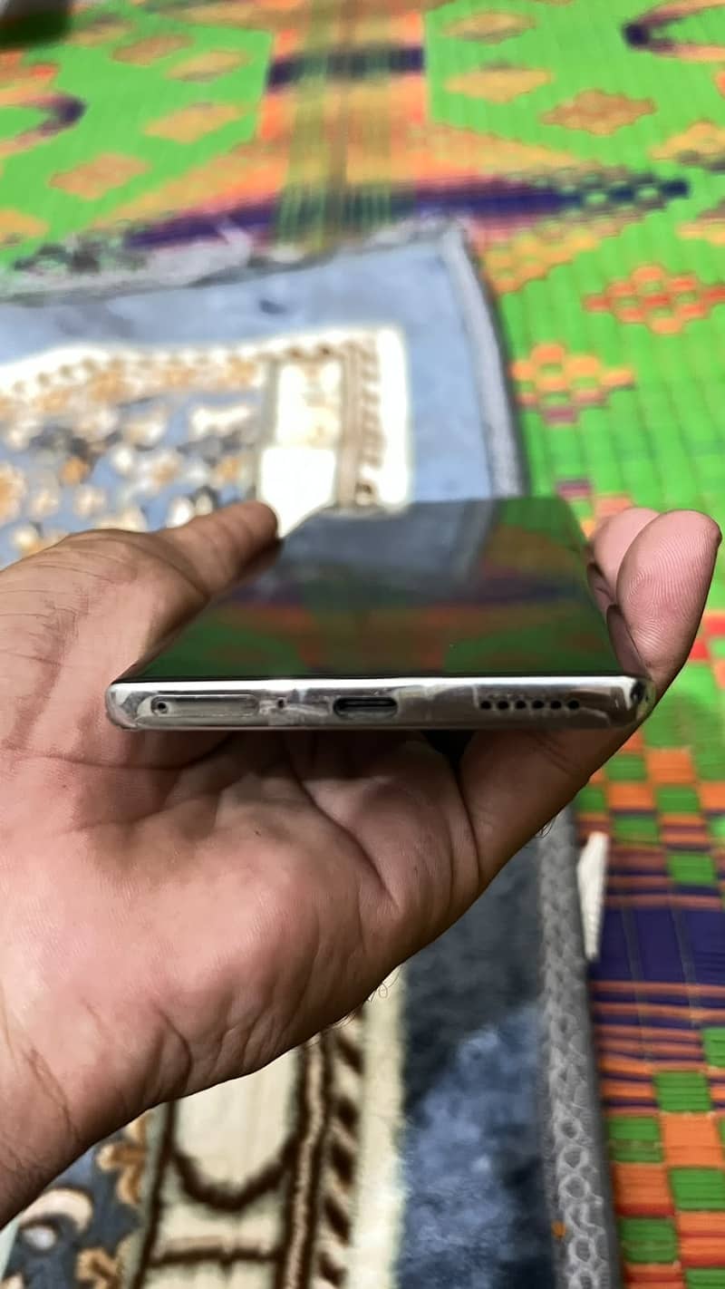 Tecno CAMON 40 Pro 4