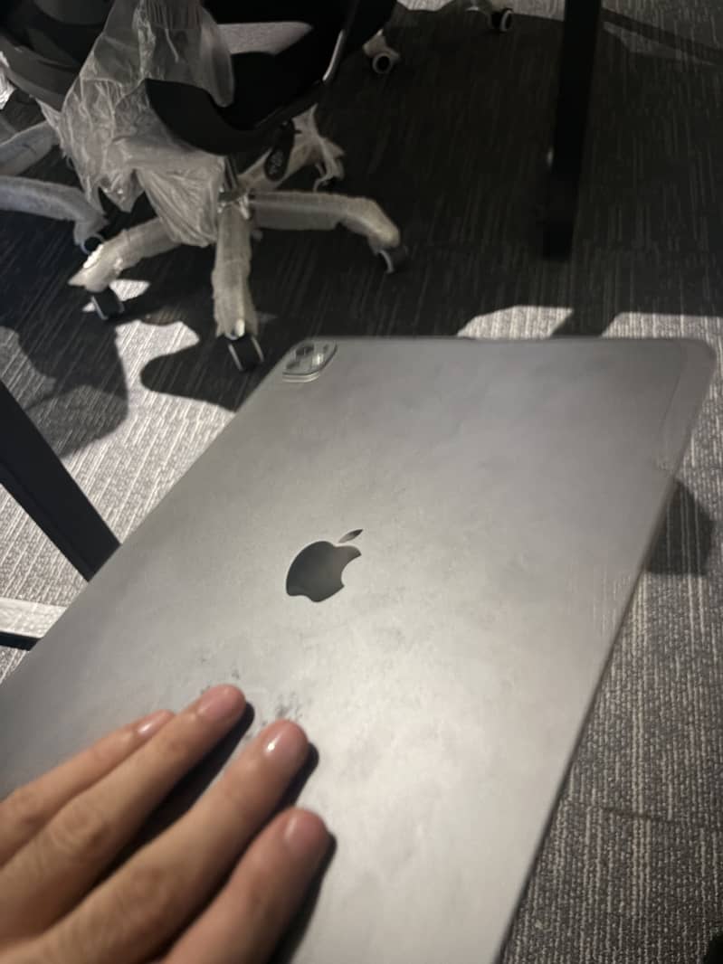 IPAD pro M4 13 inch 1
