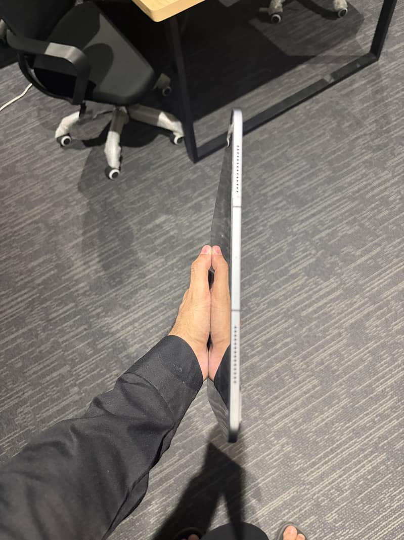 IPAD pro M4 13 inch 8