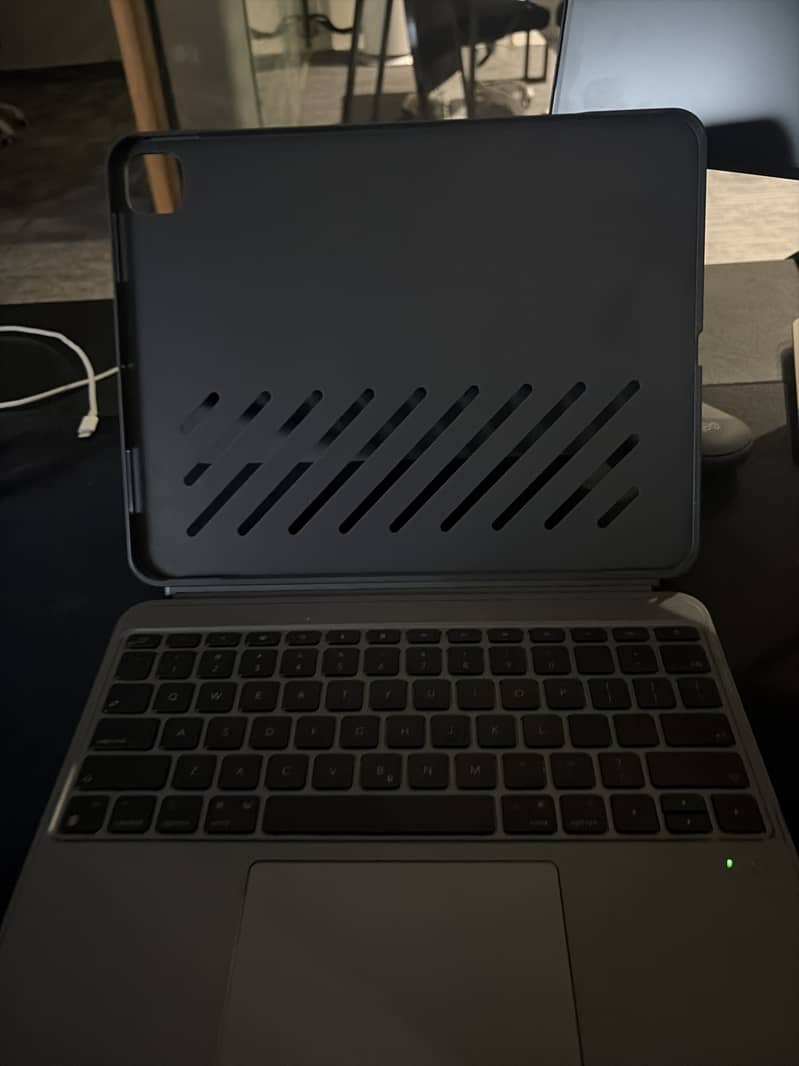 IPAD pro M4 13 inch 9
