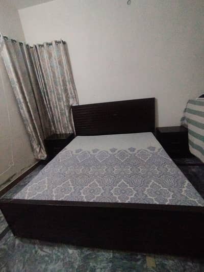 complete used bedset with side tables and dressing