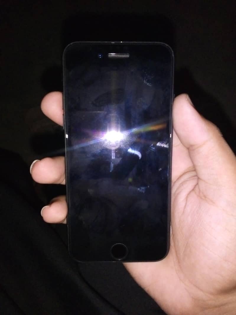 Apple iPhone 7 1