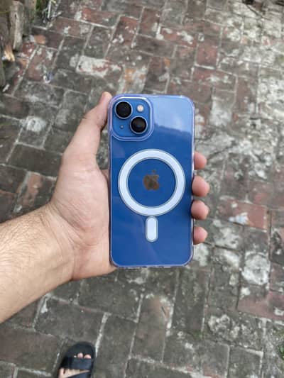 Apple iPhone 13