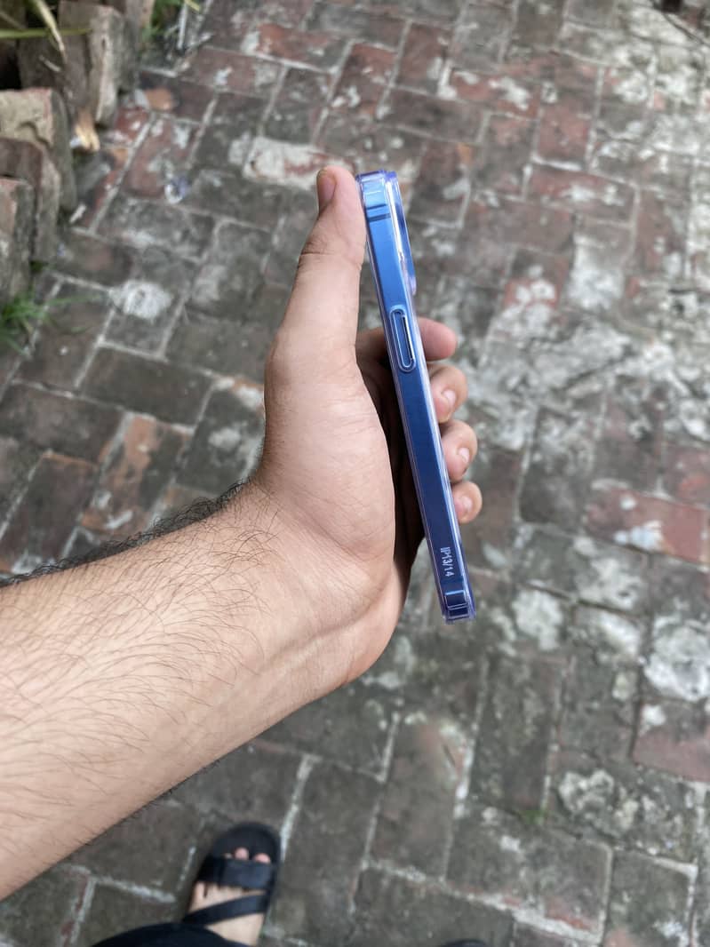 Apple iPhone 13 1