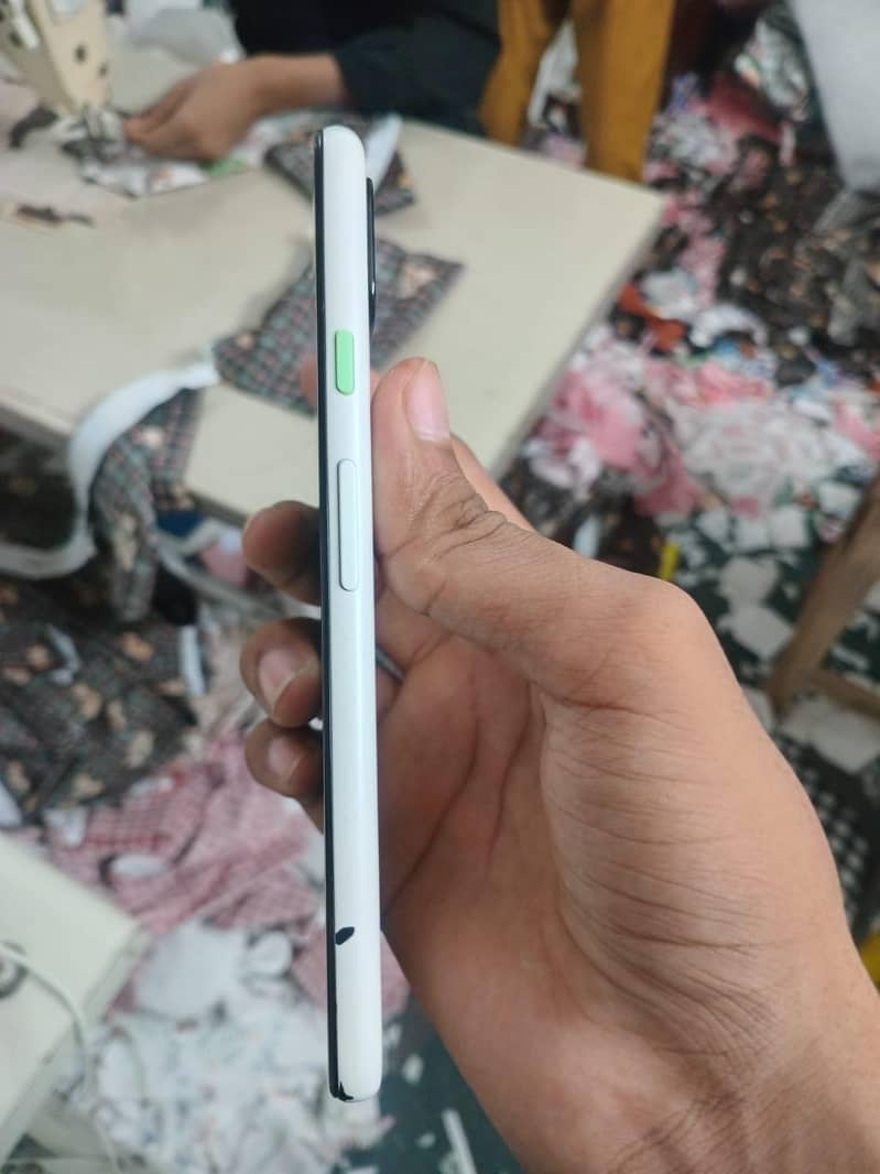 Google Pixel 4a 4