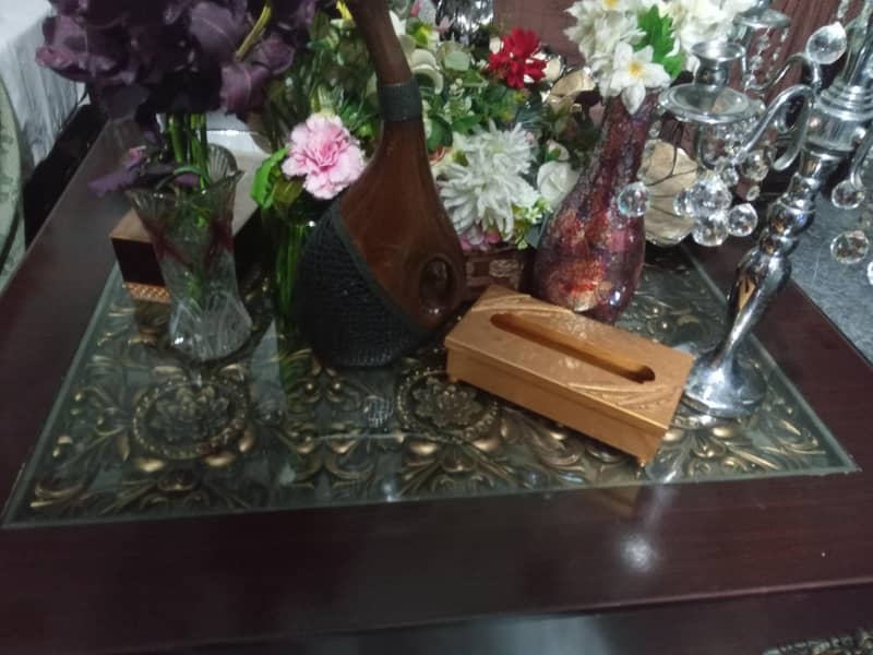 square table with mirror 1