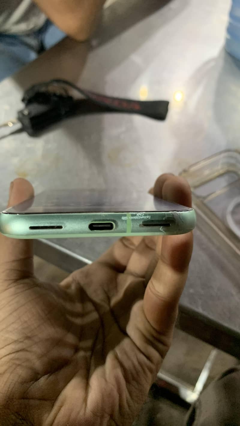 Google Pixel 8a 2