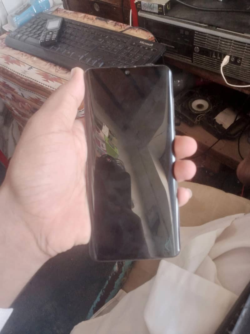 Sharp Aquos Zero 2 1
