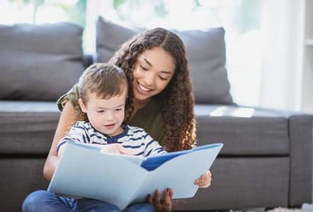 Babysitter female or couple for family abroad. Whatsapp 03135417991