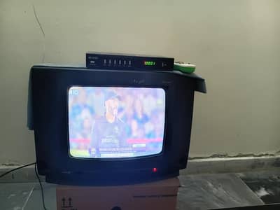dish 4 ft. 2 lnb. reciver and 14 inch tv