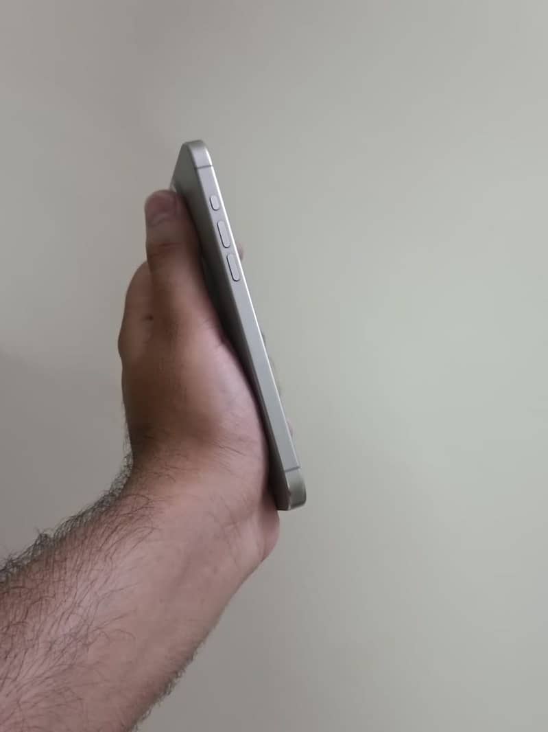 Apple iPhone 15 Pro Max 1