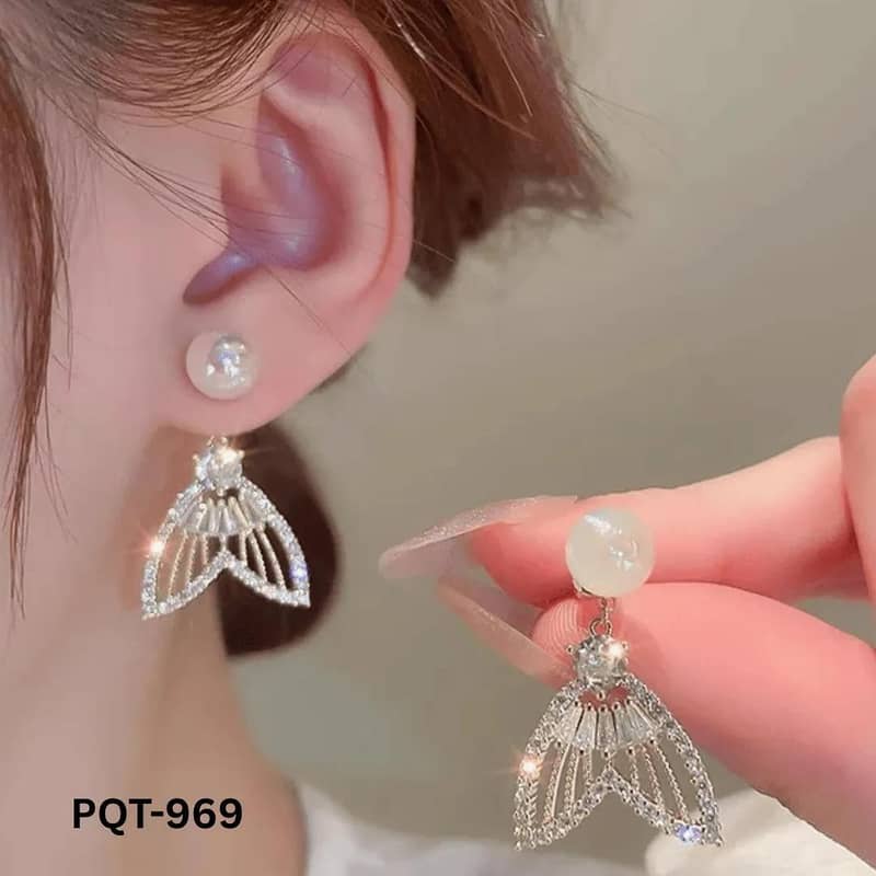 Earrings 0