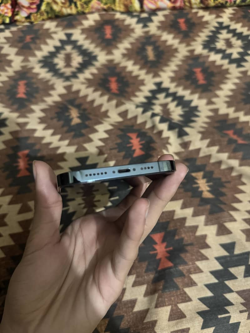 Apple iPhone 12 Pro Max 4
