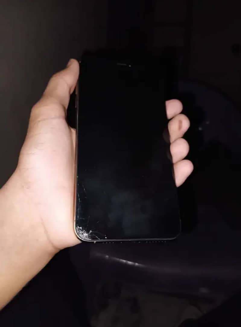 Apple iPhone XS Max 2